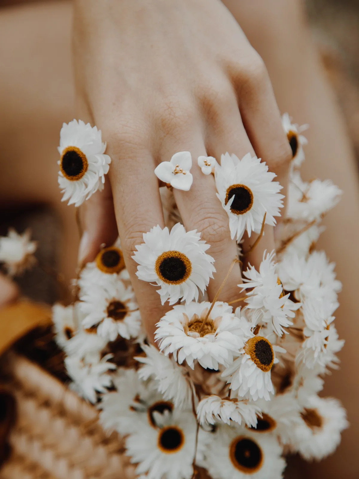 Bague FaceToFace bougainvillier blanc - Image 3