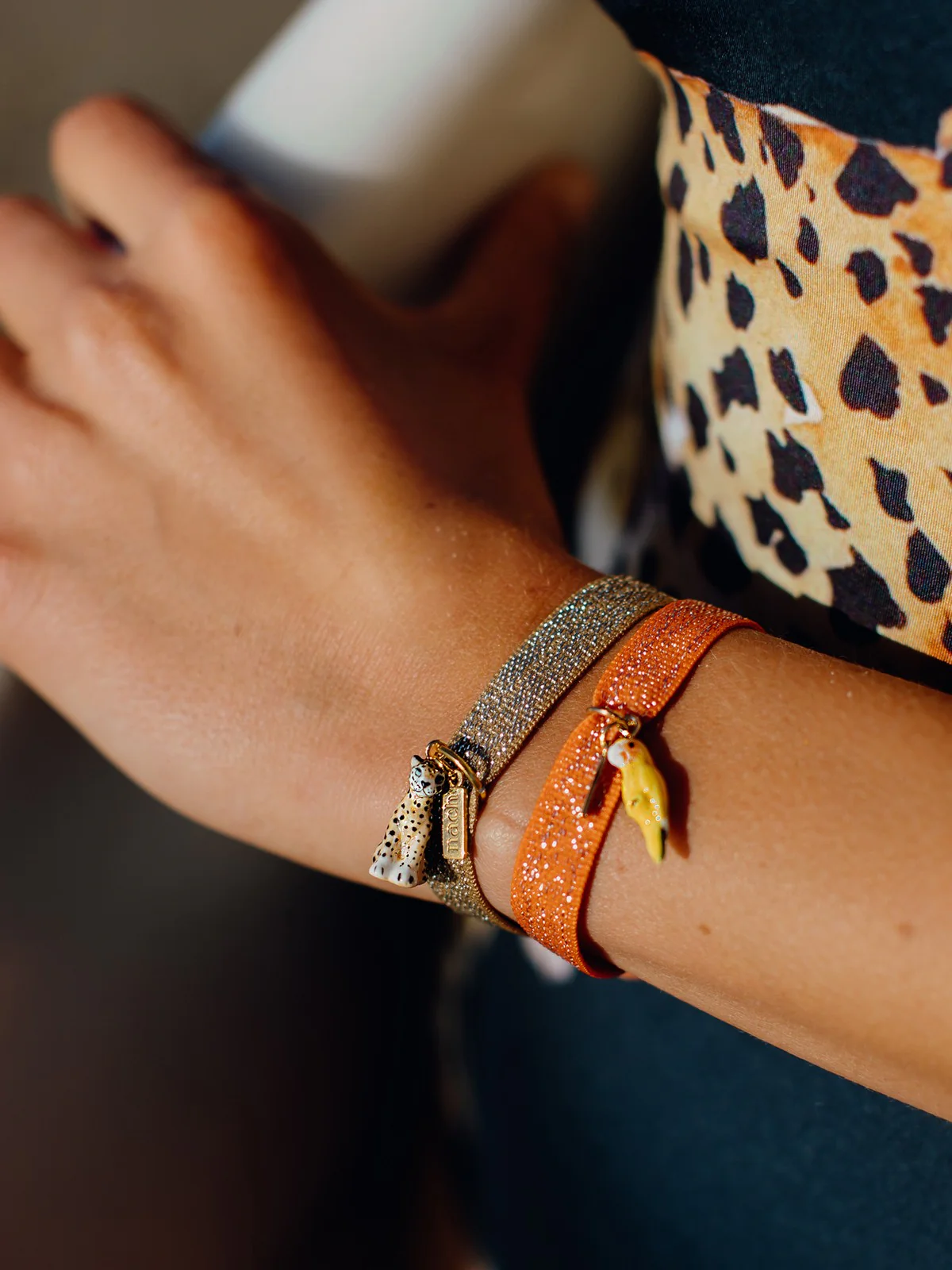 Bracelet twistband élastique doré léopard - Image 2