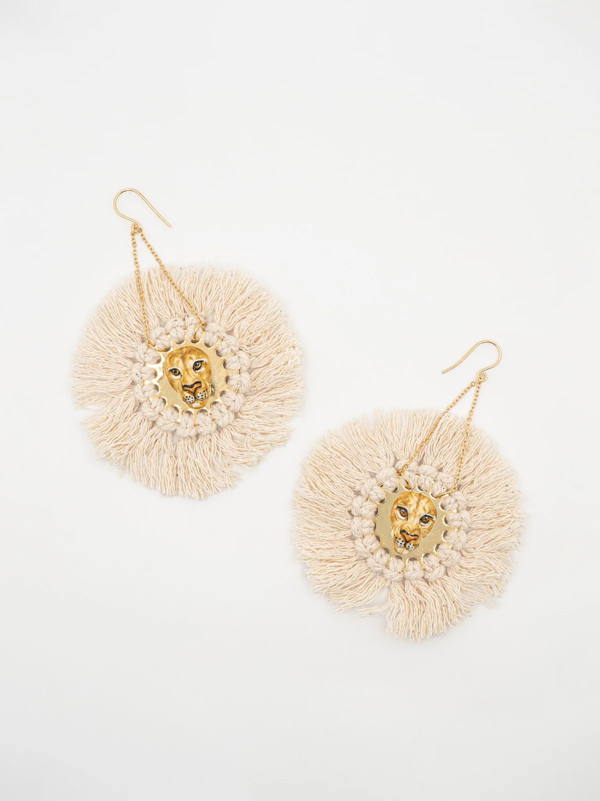 Boucles d'oreilles lion avec crinière