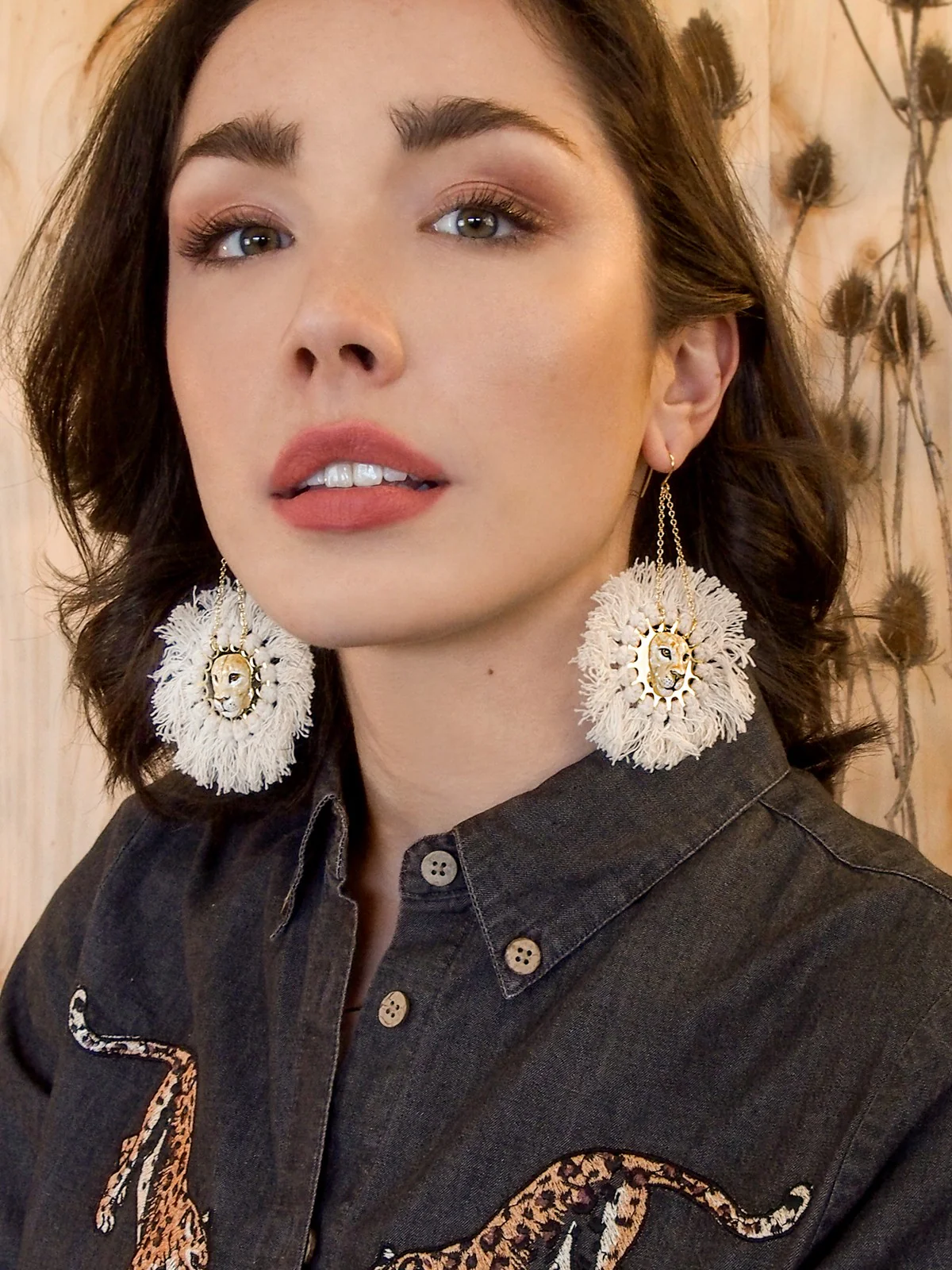 Boucles d'oreilles lion avec crinière - Image 2