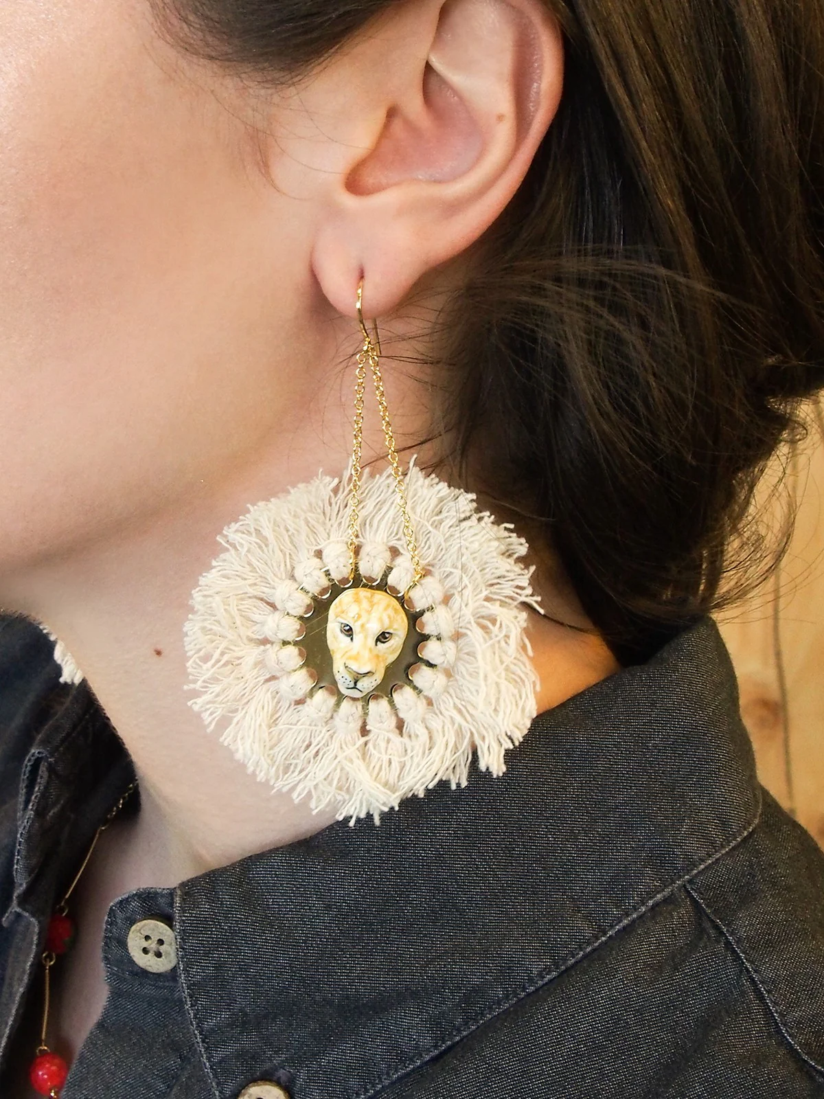 Boucles d'oreilles lion avec crinière - Image 3