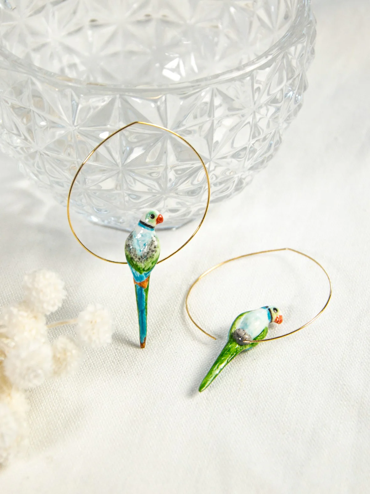 Grandes créoles perroquet bleu et vert - Image 3