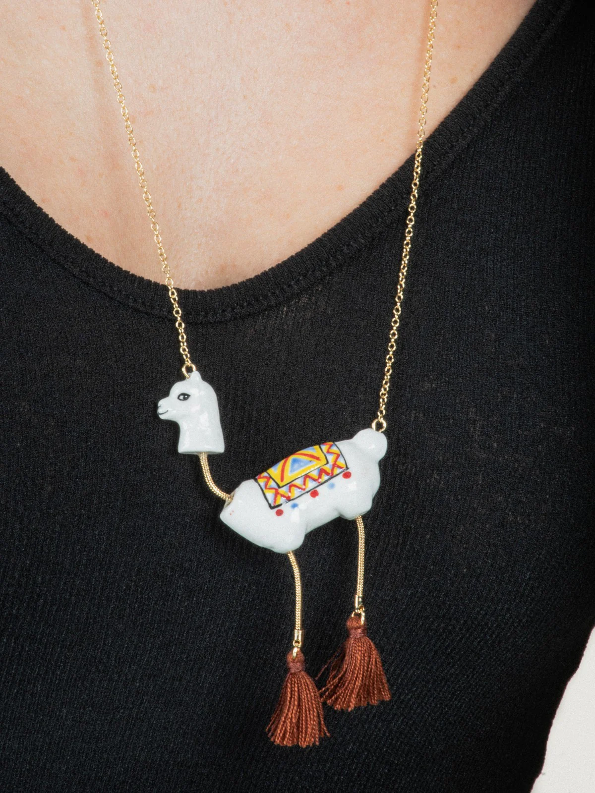 Collier lama avec pompons - Image 2