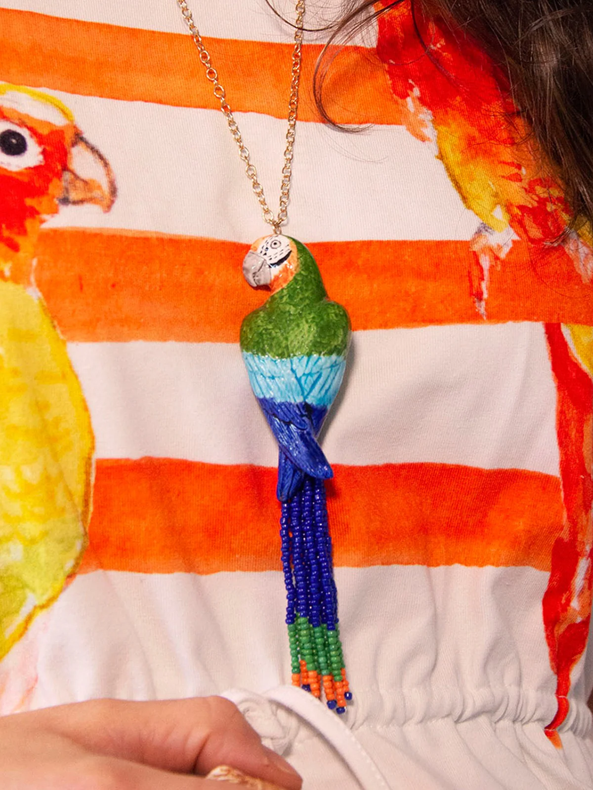 Collier perroquet vert avec perles - Image 4