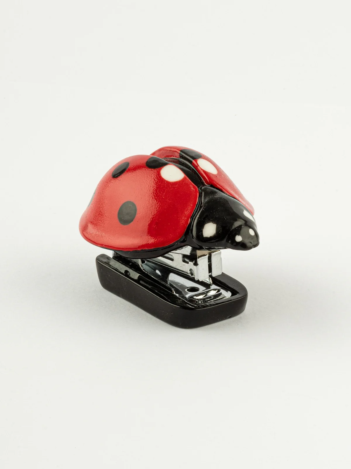 Agrafeuse coccinelle