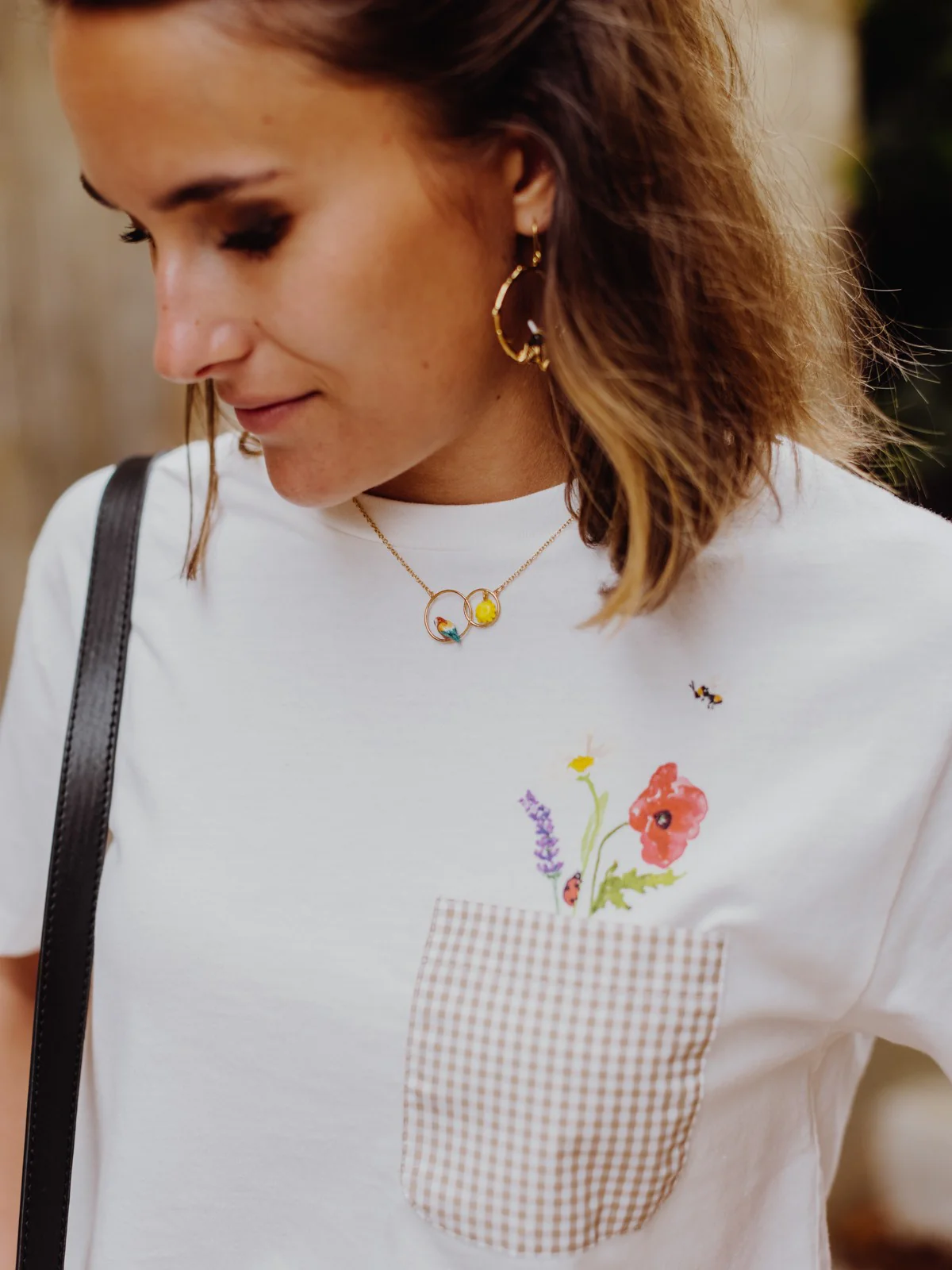 Collier anneaux guêpier et fleur - Image 3