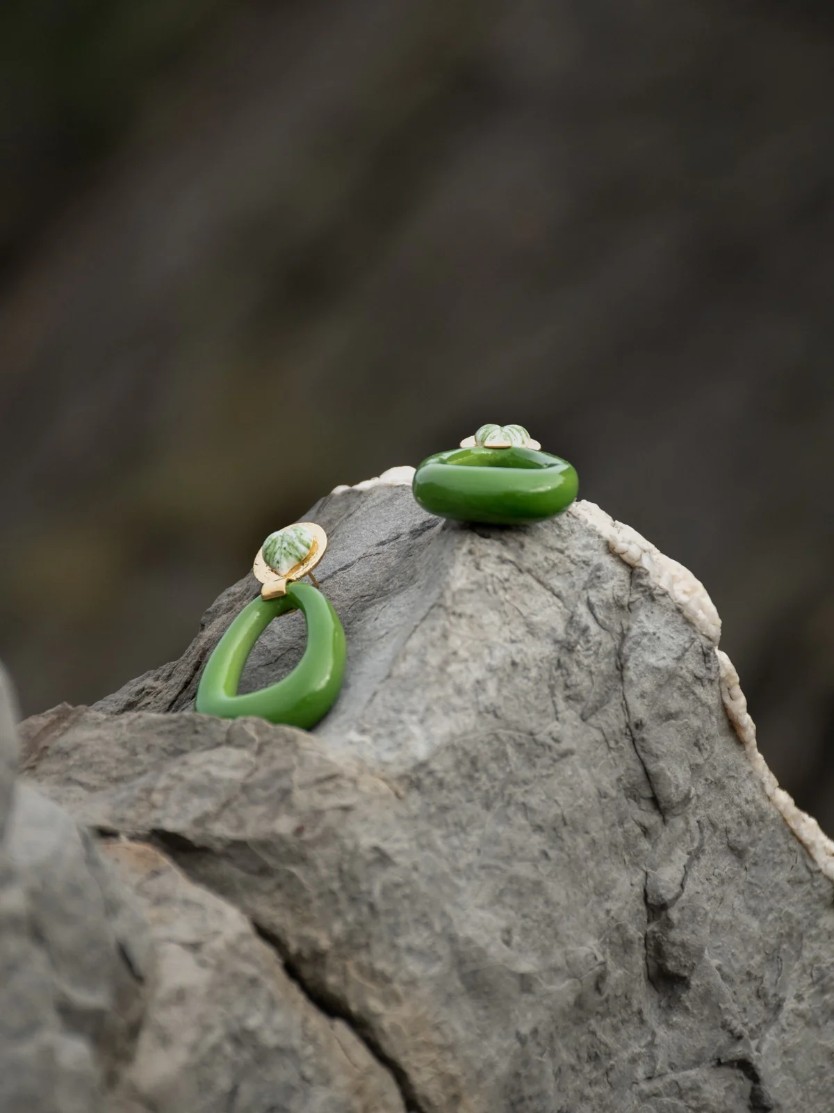 Boucles d'oreilles ovales feuille - Image 3