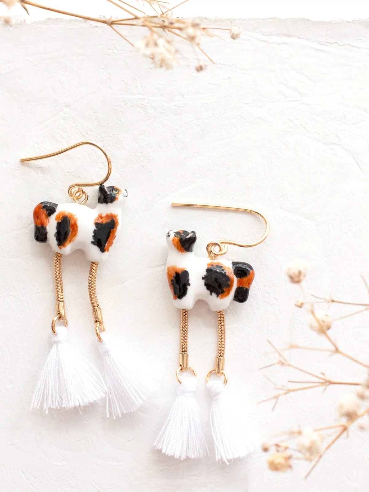 Boucles d'oreilles chat noir & marron avec pompons