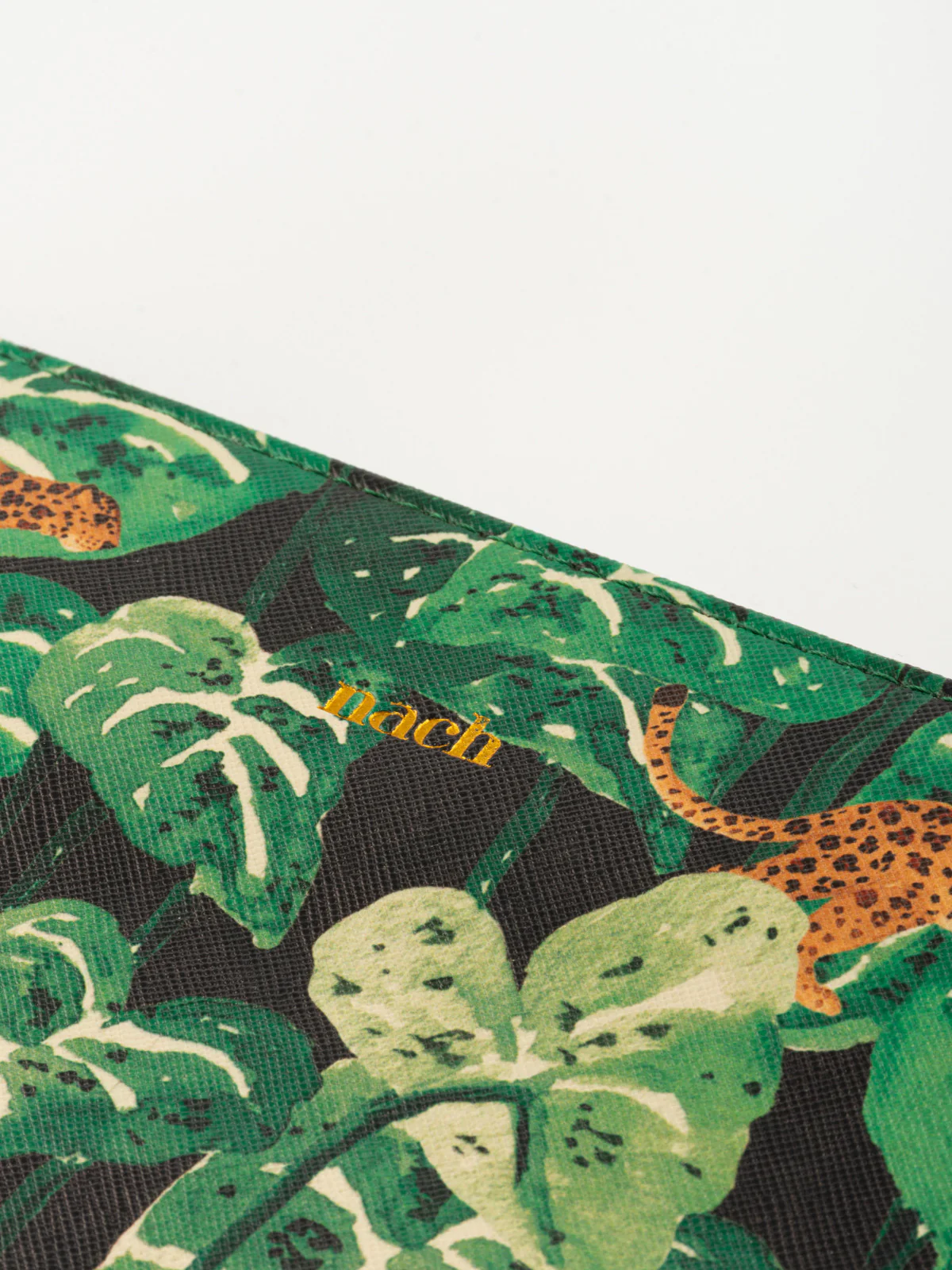 Pochette feuilles & léopard - Image 7