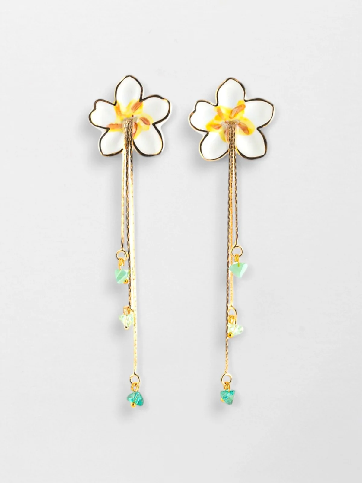 Boucles d'oreilles pendantes fleur de poirier