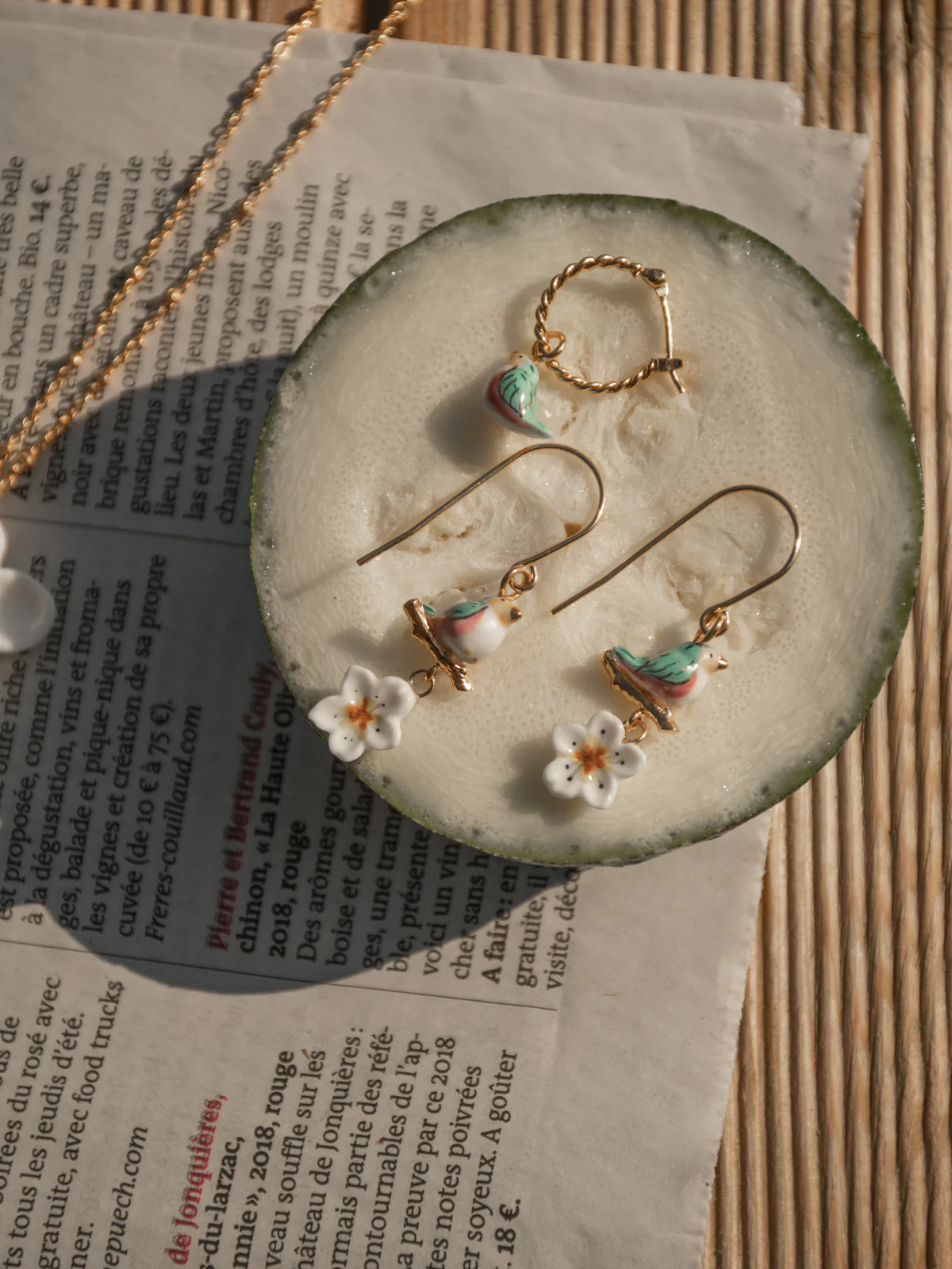 Boucles d'oreilles oiseau bleu & fleur de poirier - Image 3
