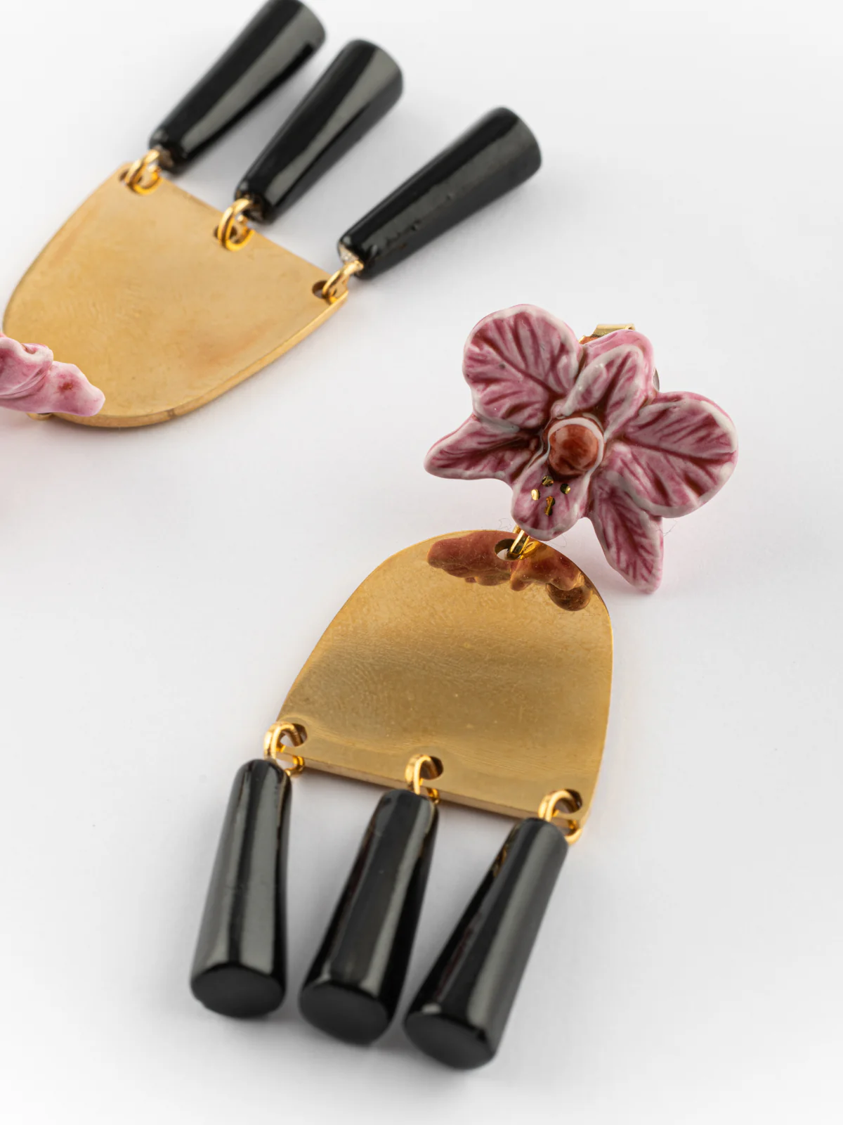 Boucles d'oreilles orchidée rose graphique - Image 5