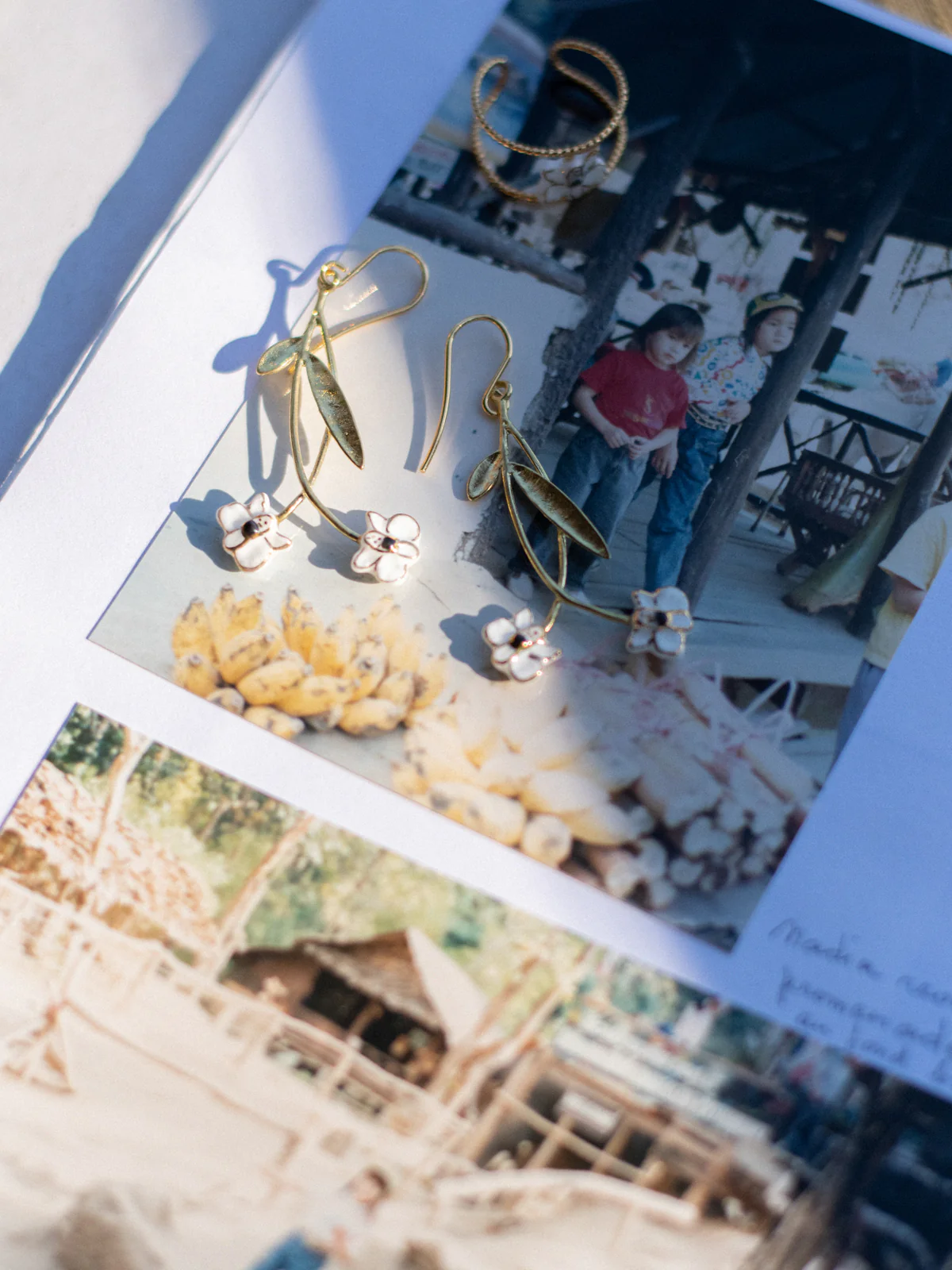 Boucles d'oreilles branche orchidée - Image 3