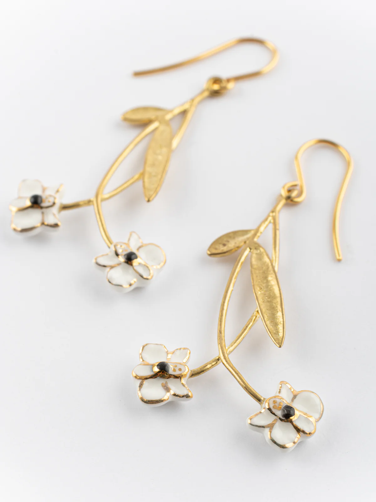 Boucles d'oreilles branche orchidée - Image 4