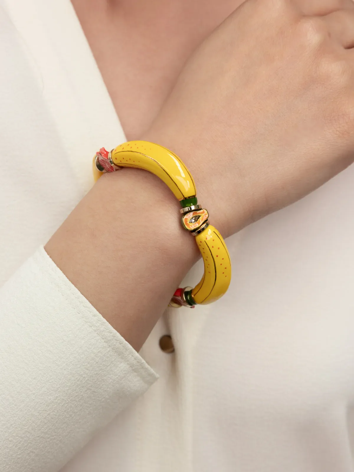 Bracelet fruits et perles bananes jaunes - Image 2