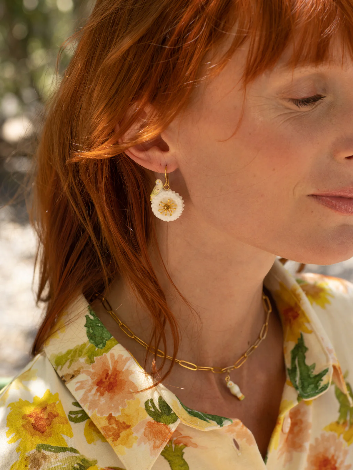 Boucles d'oreilles perruche sur pissenlit blanc - Image 2