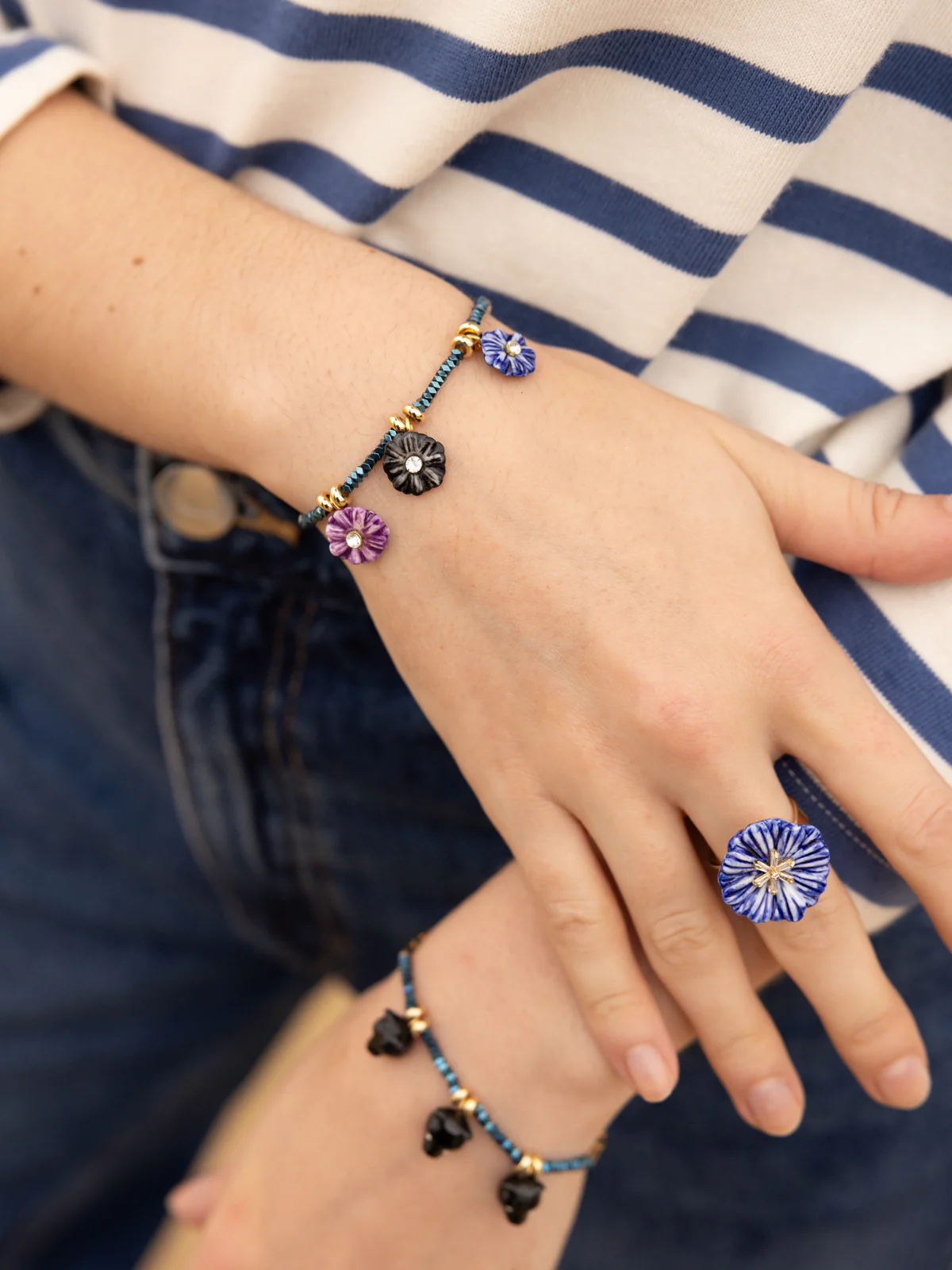 Bracelet en perles d'hématite et chardons - Image 2