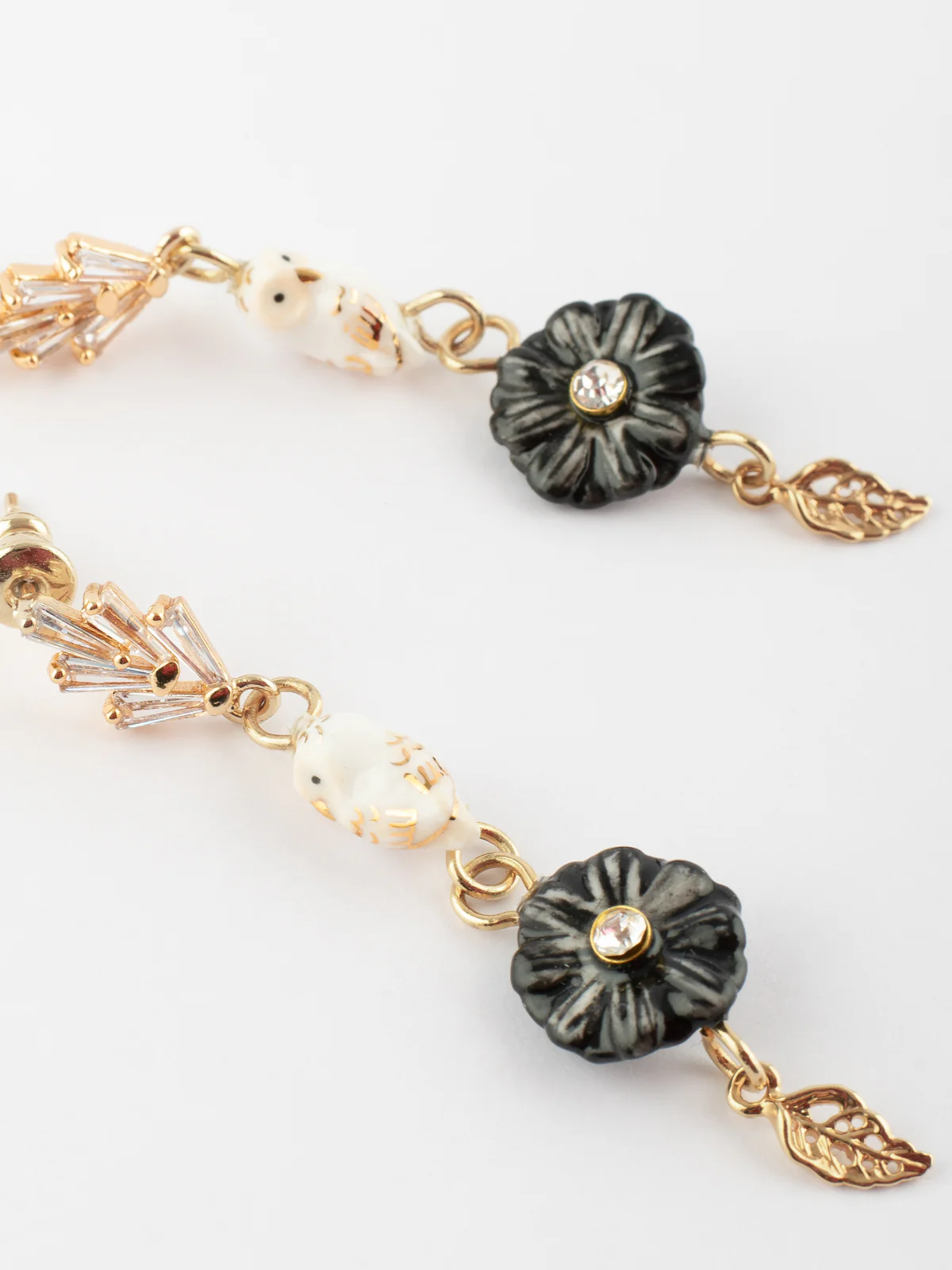 Longues boucles d'oreilles chardon, chouette & feuille dorée - Image 3