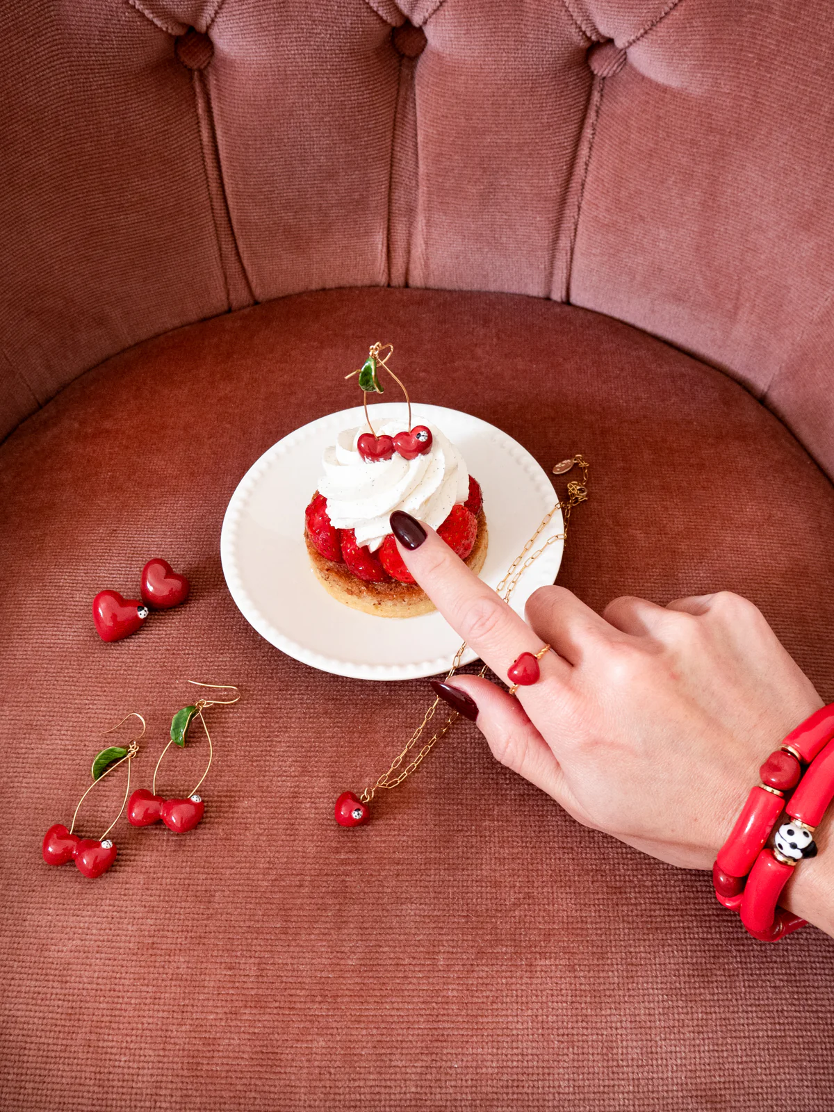 Boucles d'oreilles puces - Cœur et coccinelle Chérie Cherry - Image 3