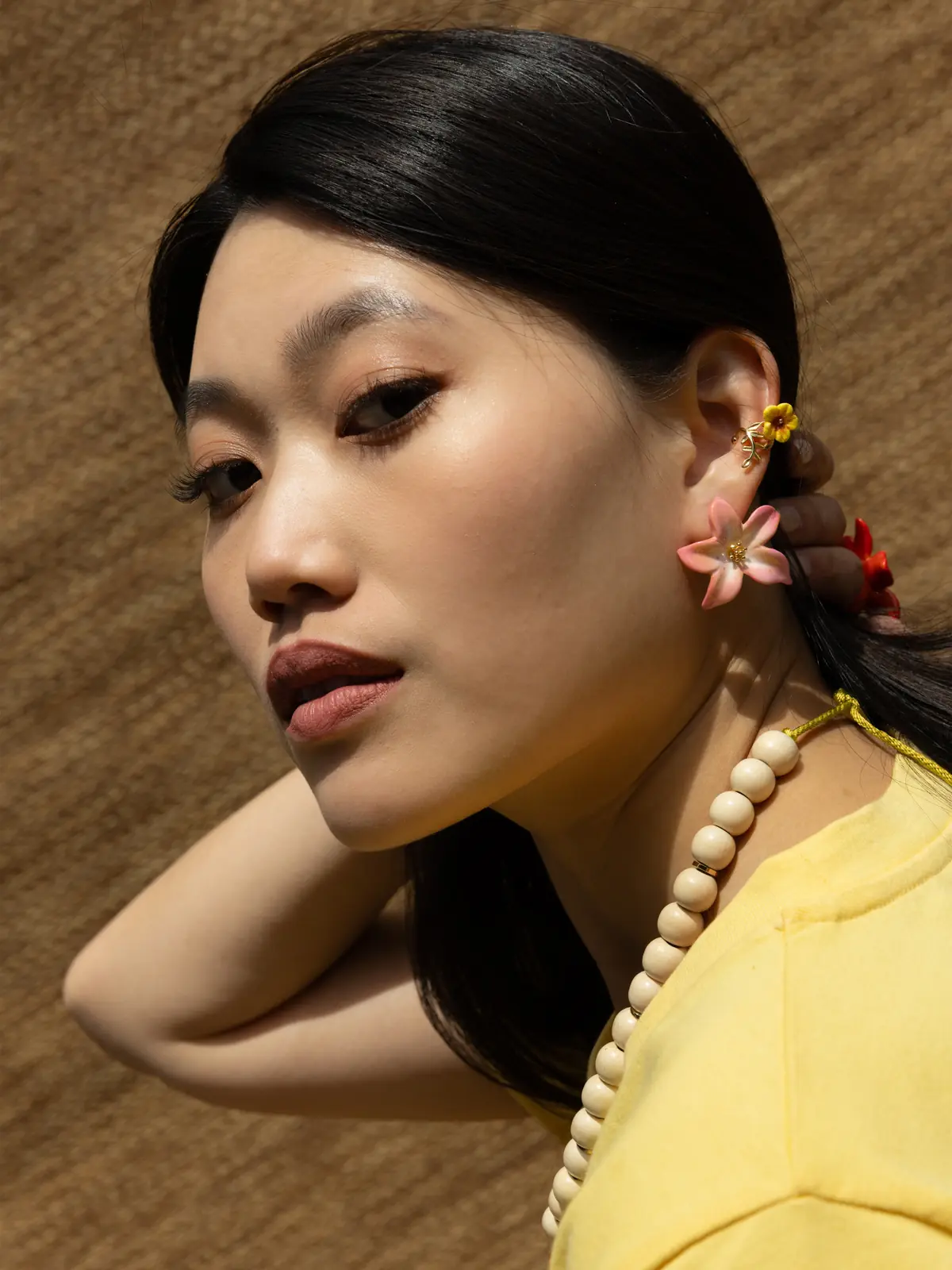 Boucle d’oreille ear cuff hibiscus jaune - Vendue à l'unité - Image 5