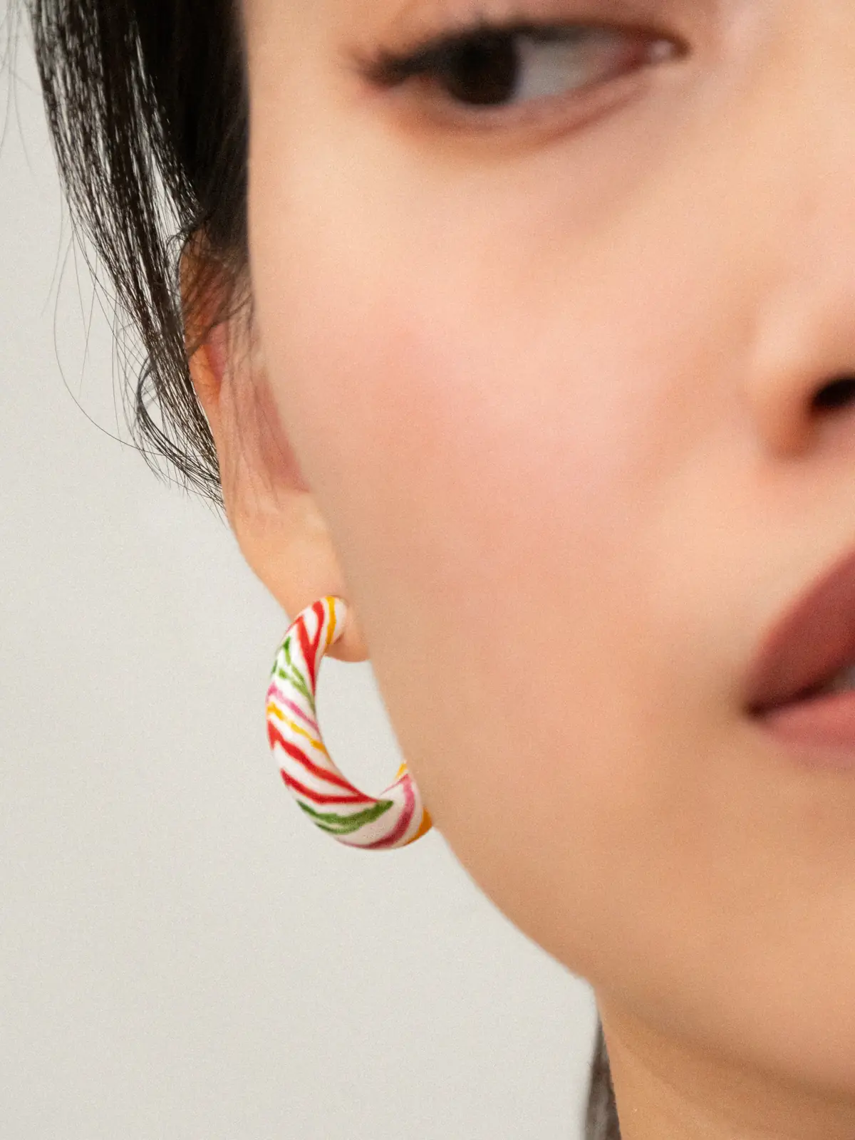 Boucles d’oreilles créoles Crazy Tiger - Image 2