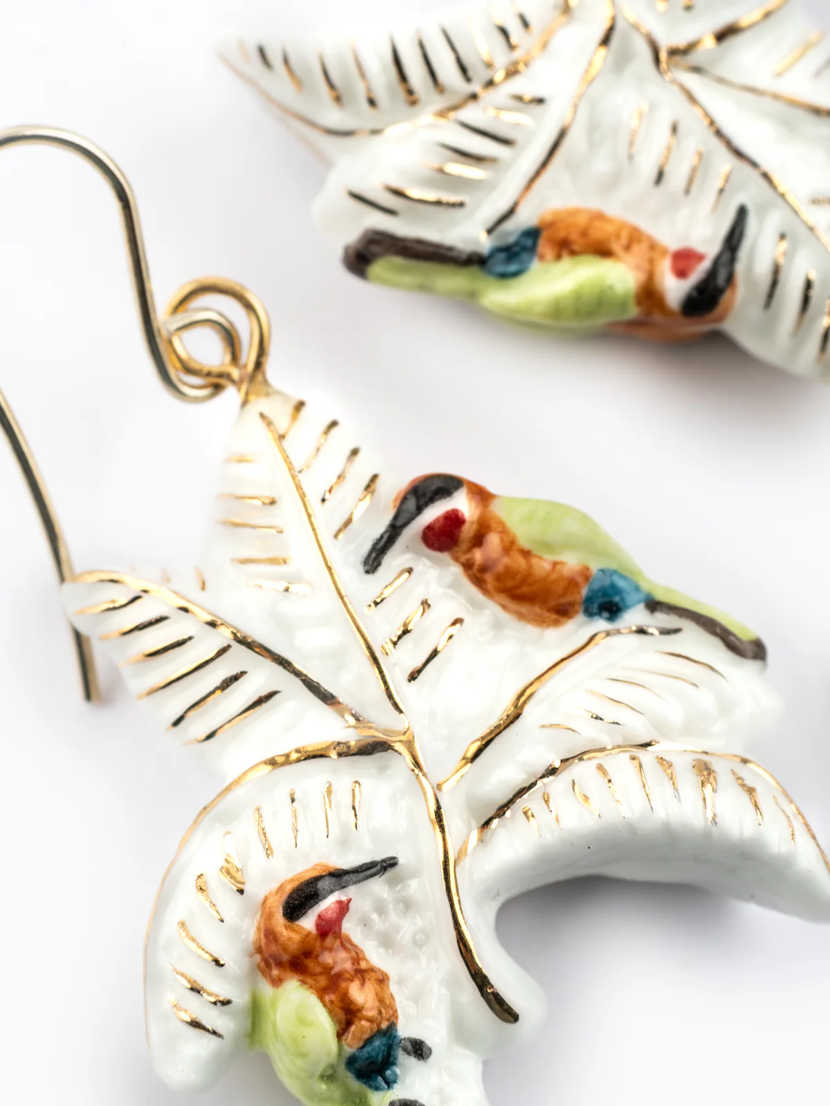 Boucles d'oreilles guêpiers d'Afrique sur palmiers blancs - Image 5