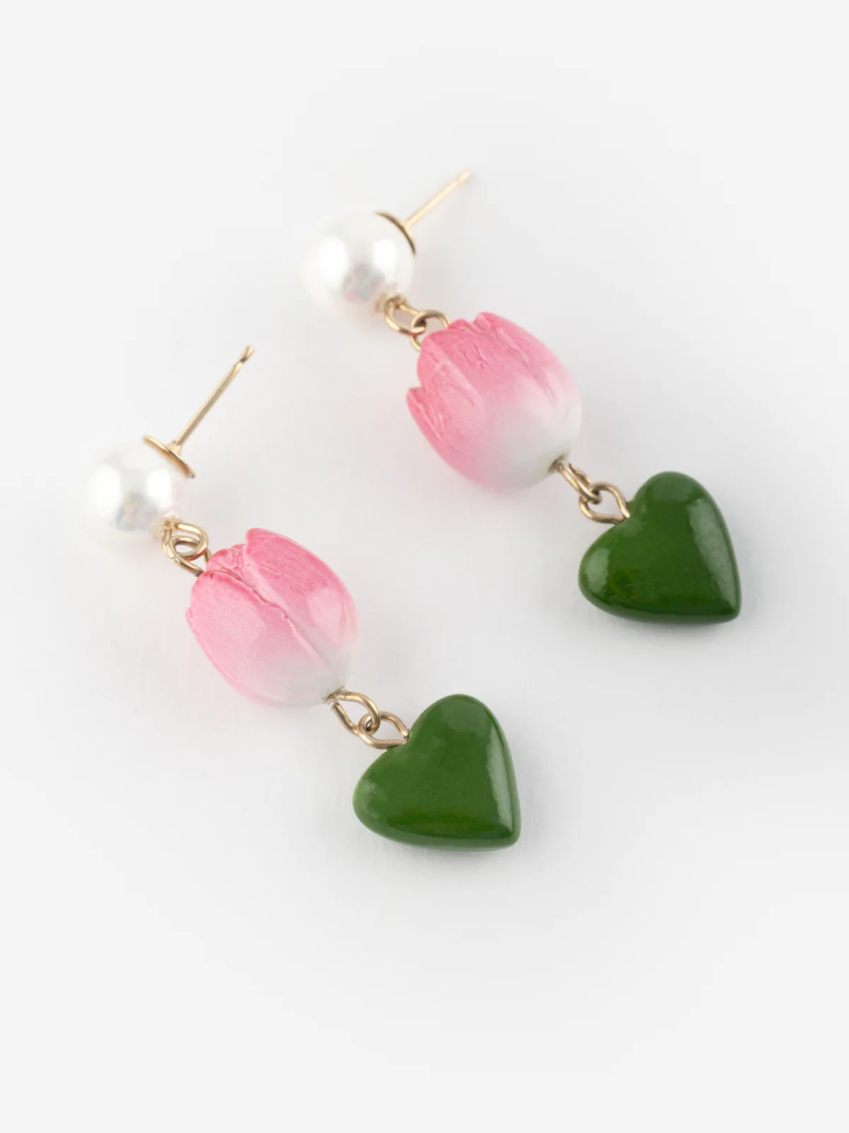 Boucles d’oreilles pendante perle, tulipe et cœur - Image 5