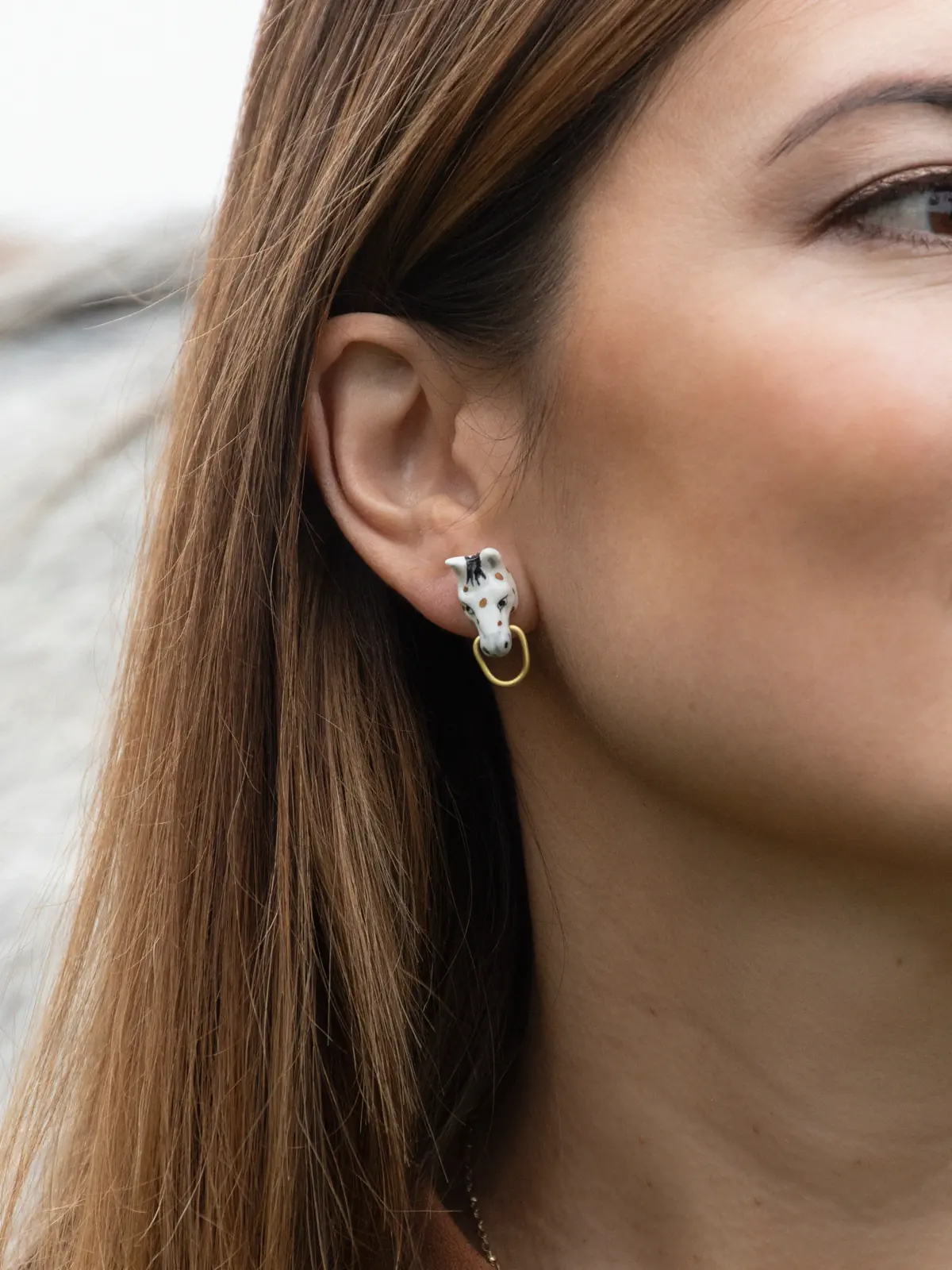 Boucles d'oreilles puces - Tête de cheval blanc - Image 4