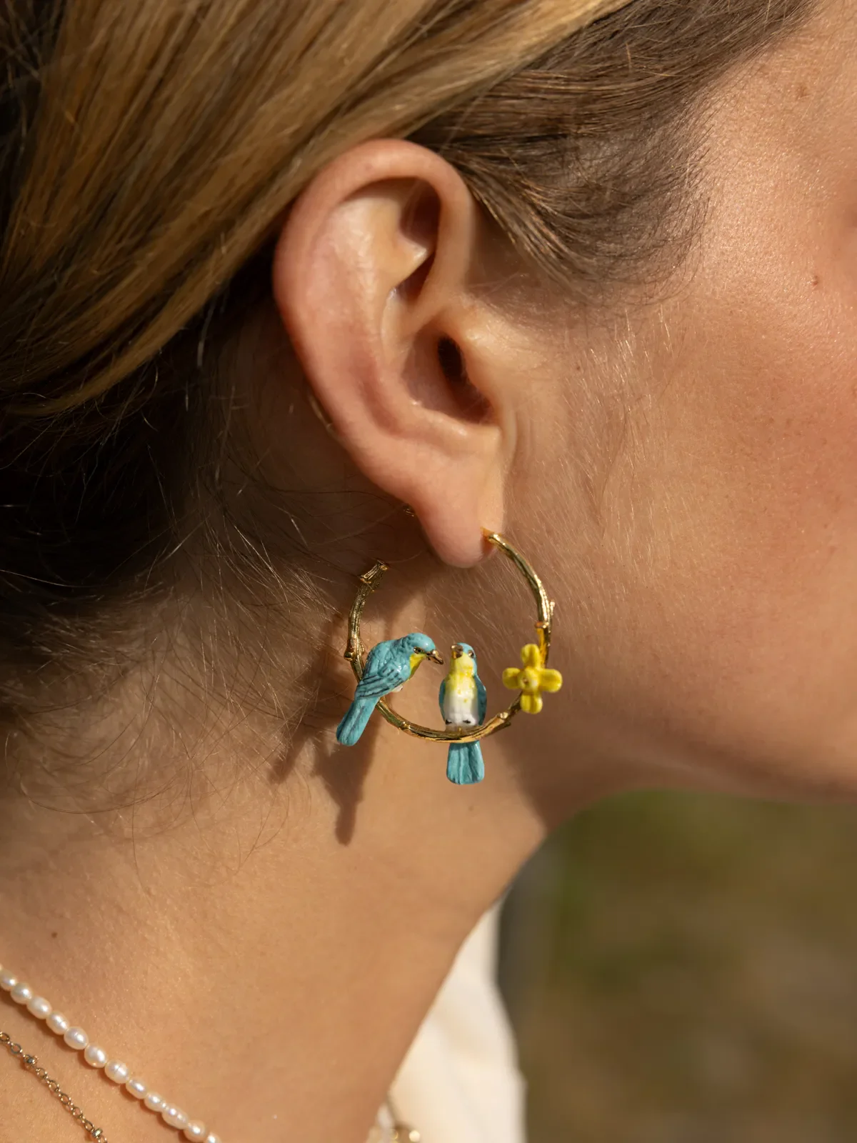 Boucles d'oreilles branches Oiseaux Amoureux et Jonquilles - Image 2