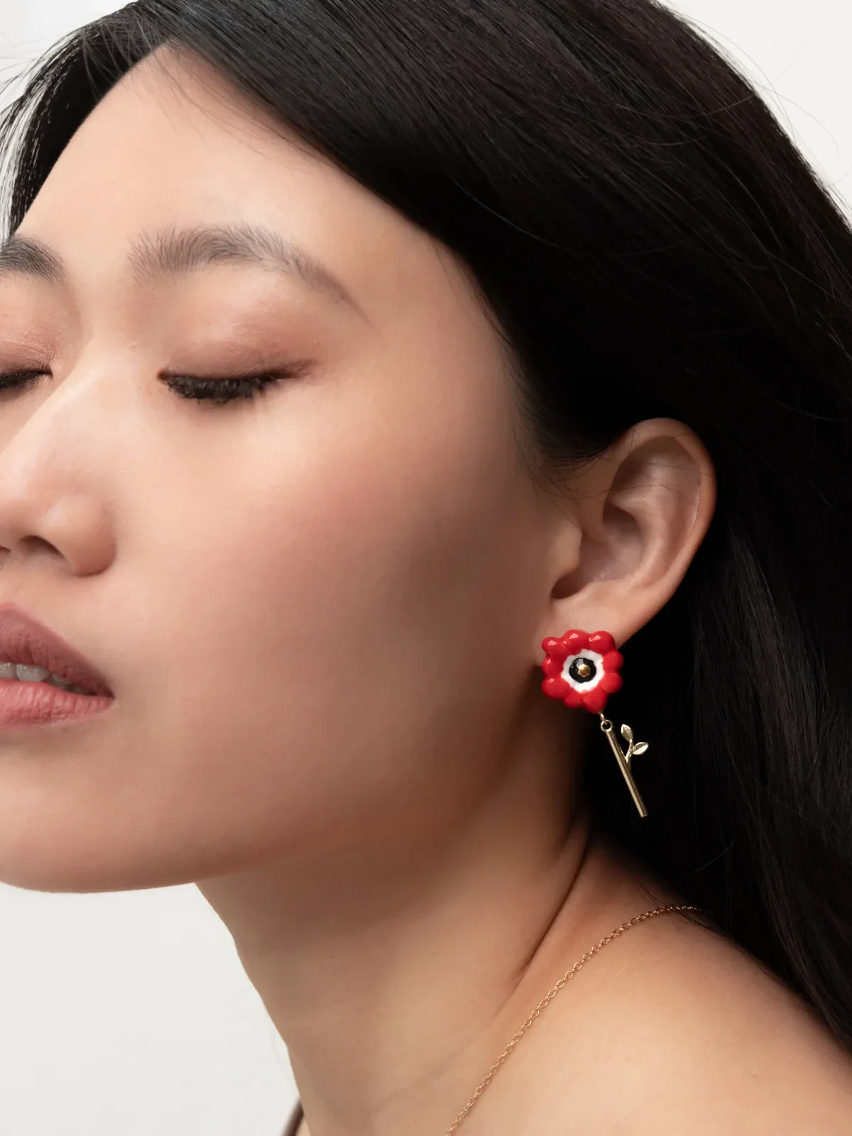 Boucles d'oreilles pendantes anémone rouge - Image 3