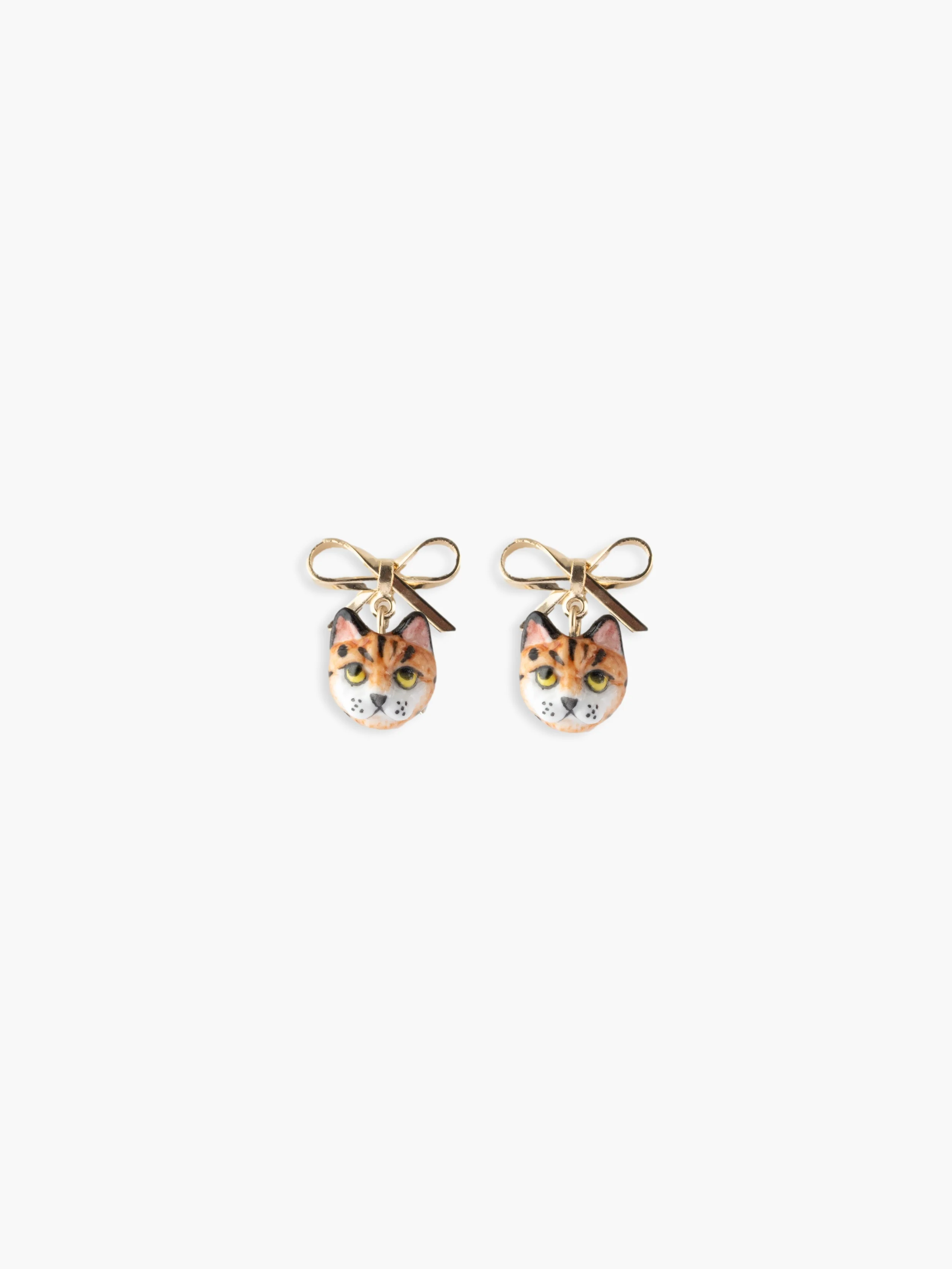 Boucles d'oreilles pendantes chat Bengal et nœud