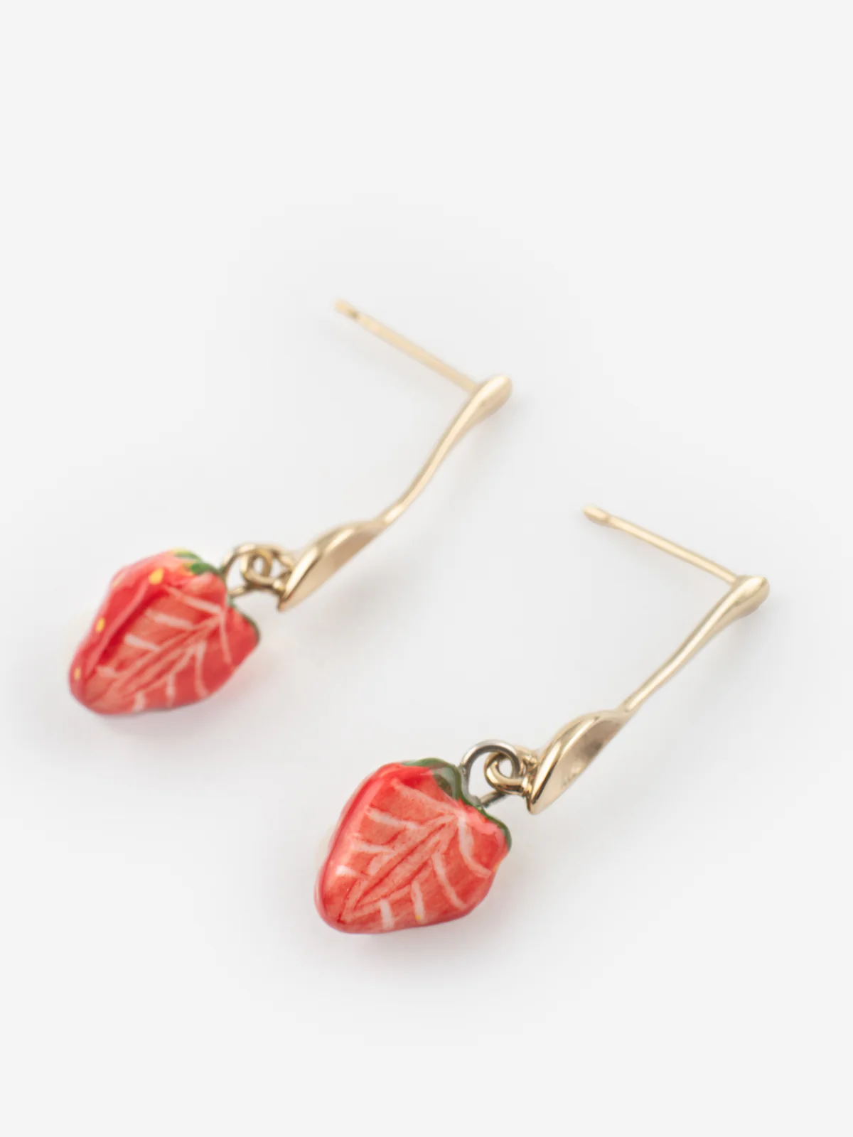 Boucles d'oreilles pendantes cuillère et fraise - Image 5