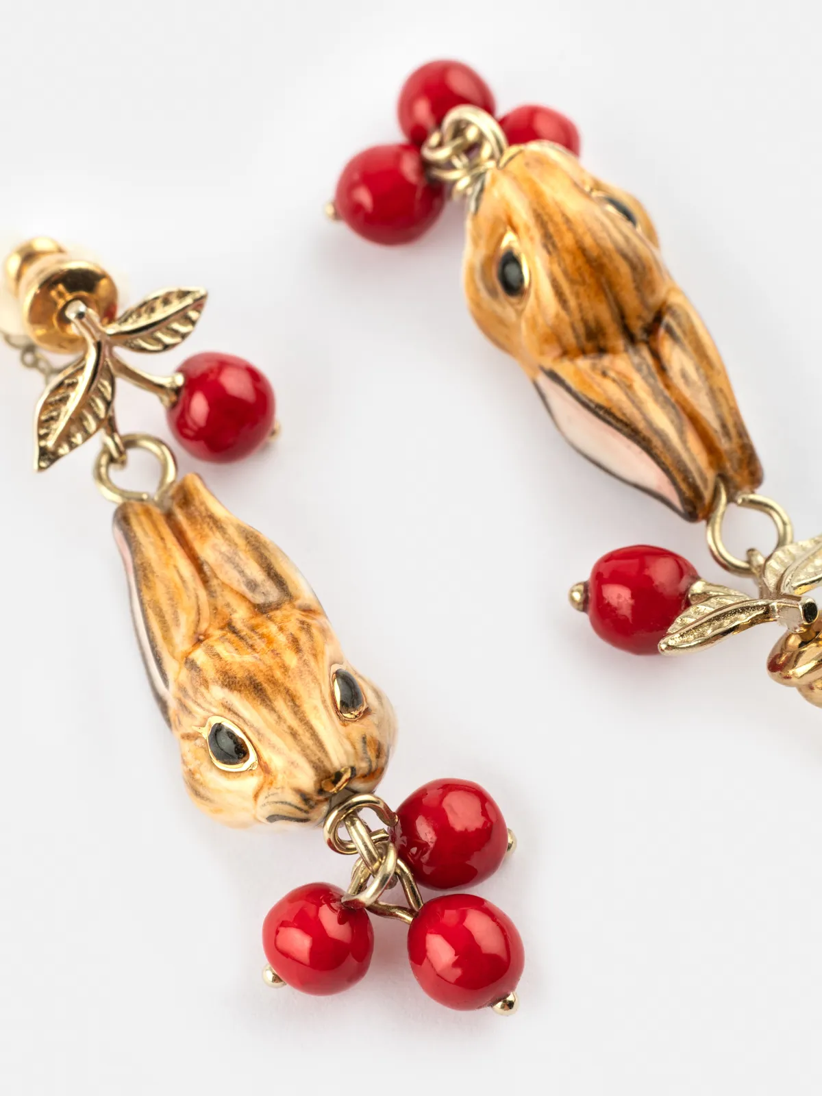Boucles d'oreilles pendantes lapin et baies - Image 5