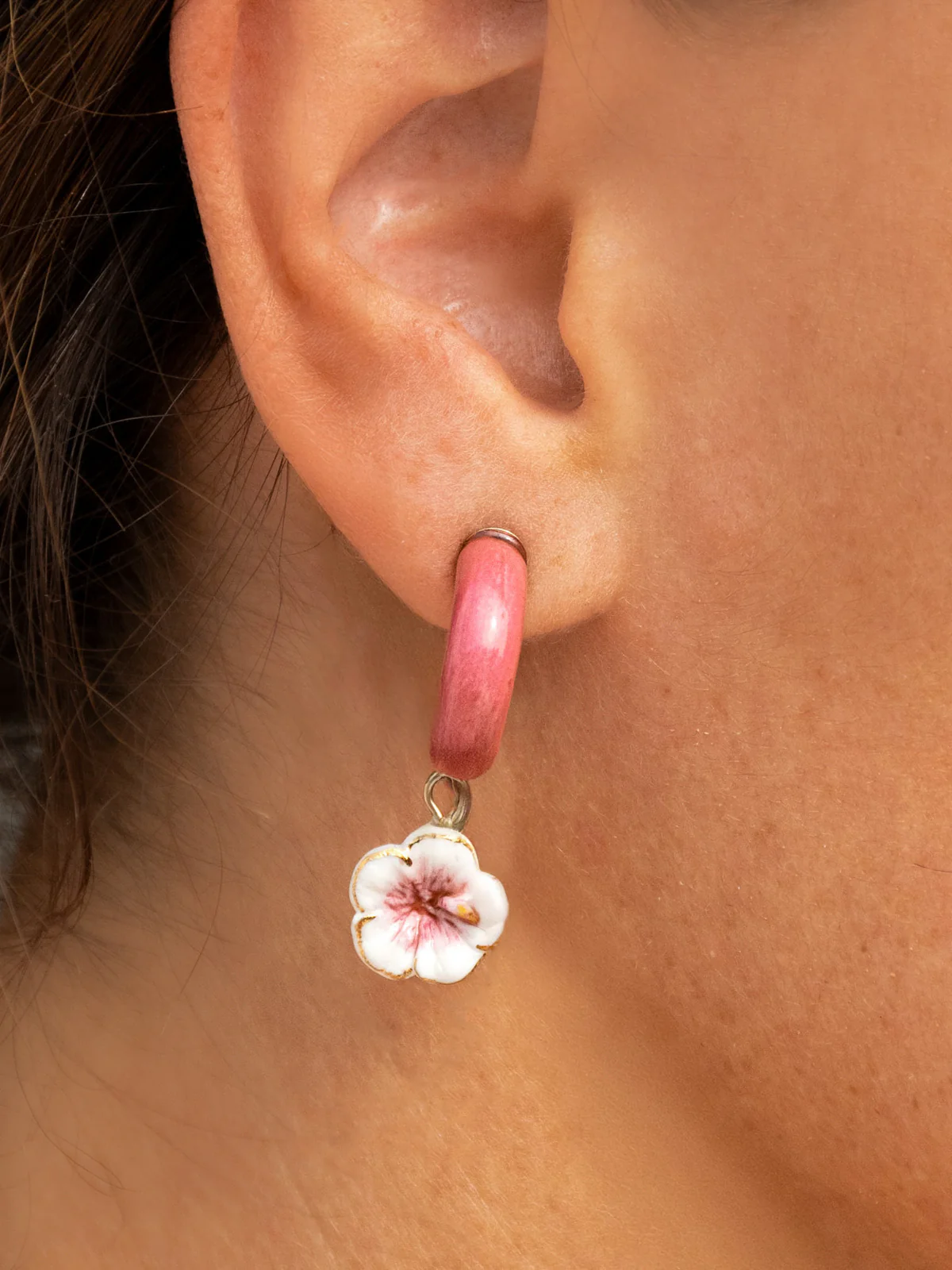 Boucles d'oreilles roses hibiscus - Image 2