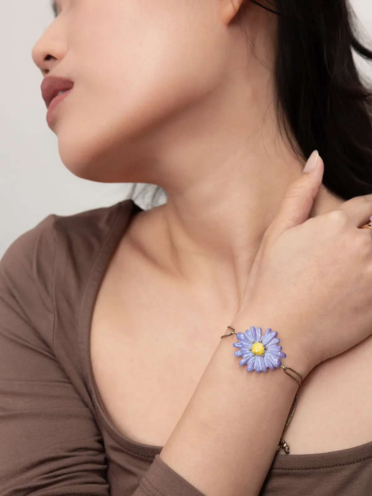 Bracelet cordon irisé fleur anémone bleue - Image 3