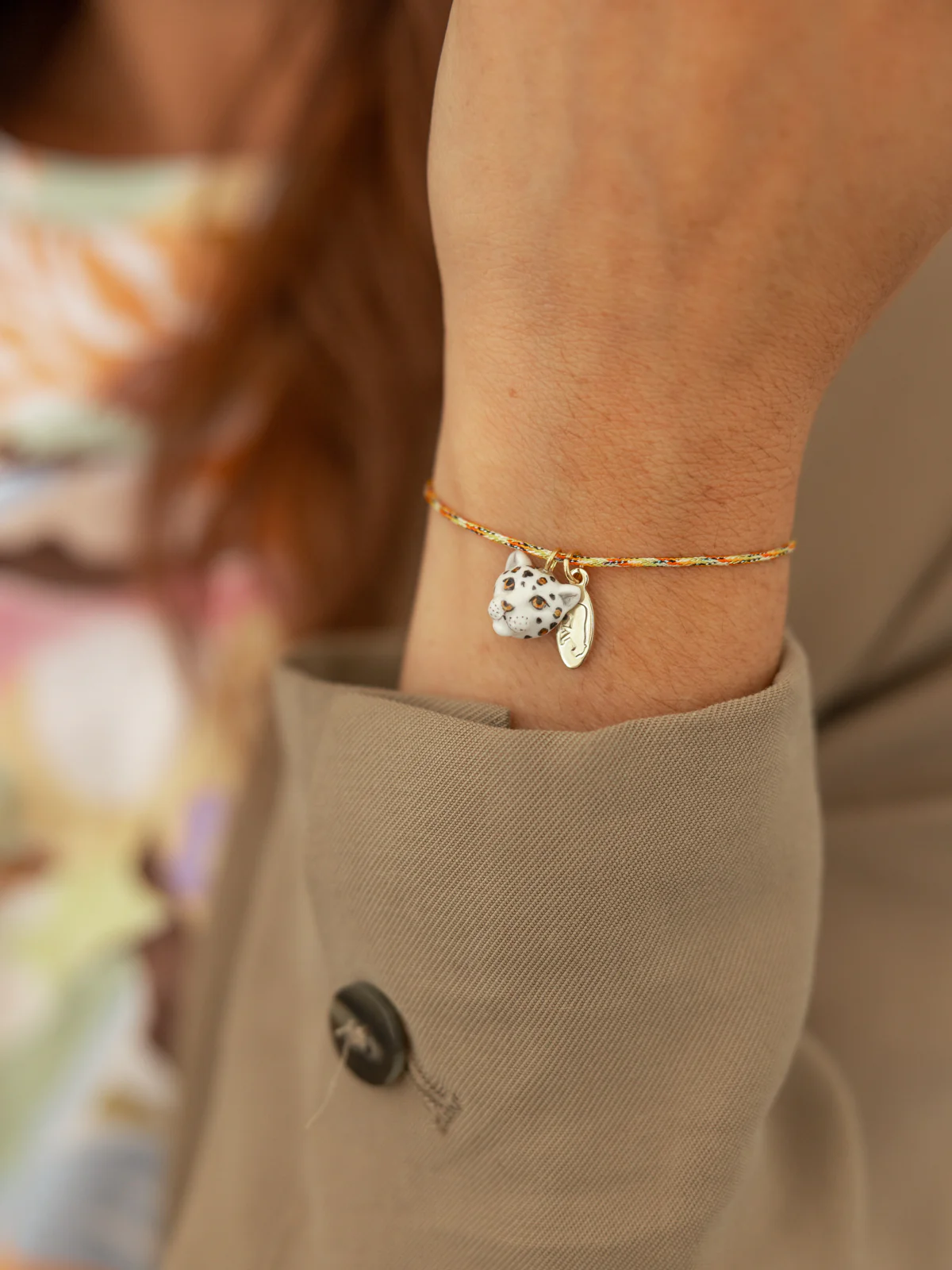 Bracelet cordon léopard blanc et doré - Image 2