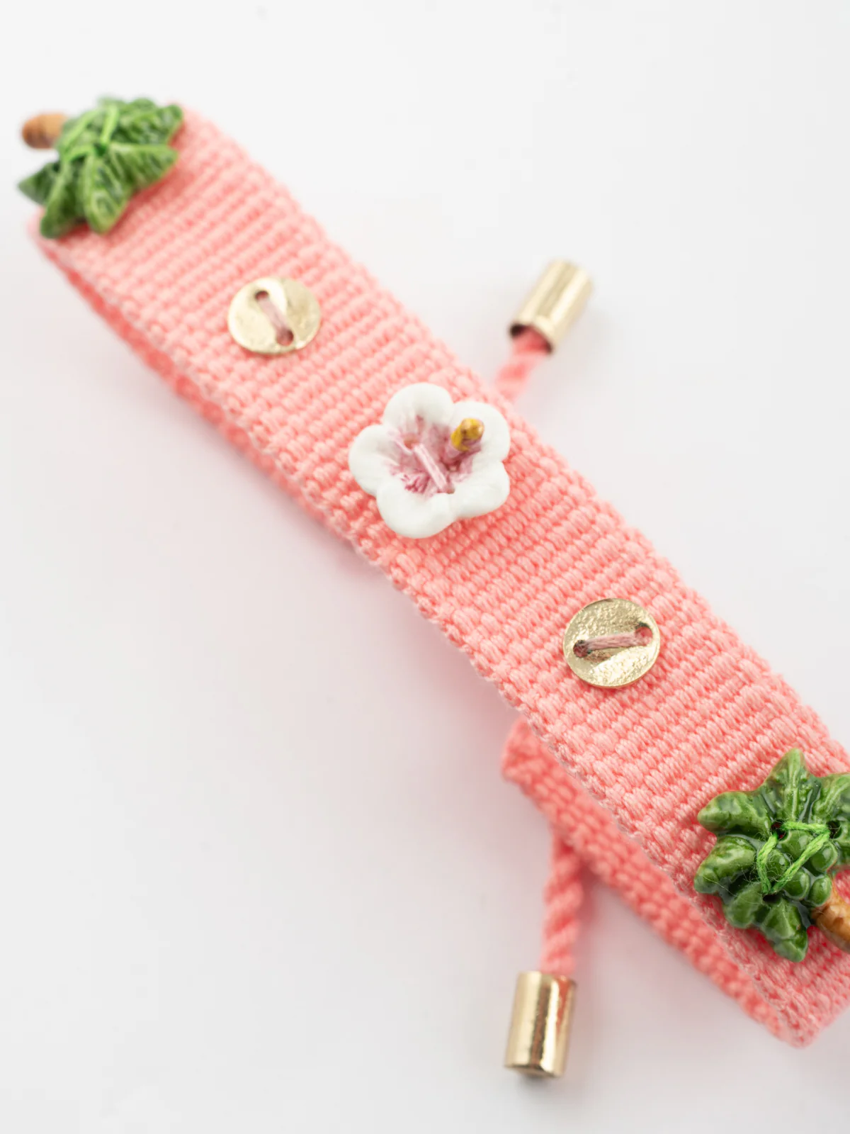 Bracelet tressé rose à charms - Image 4
