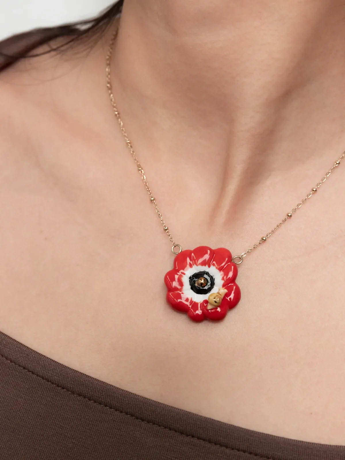 Collier anémone rouge - Image 3