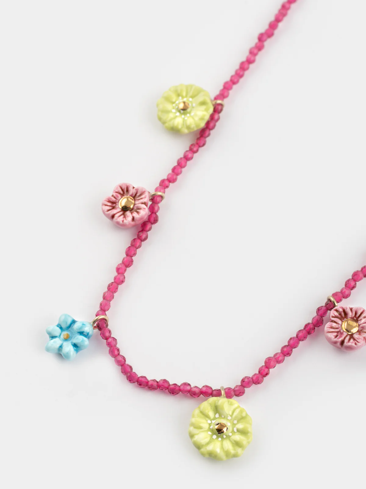 Collier perles et fleurs - Image 4
