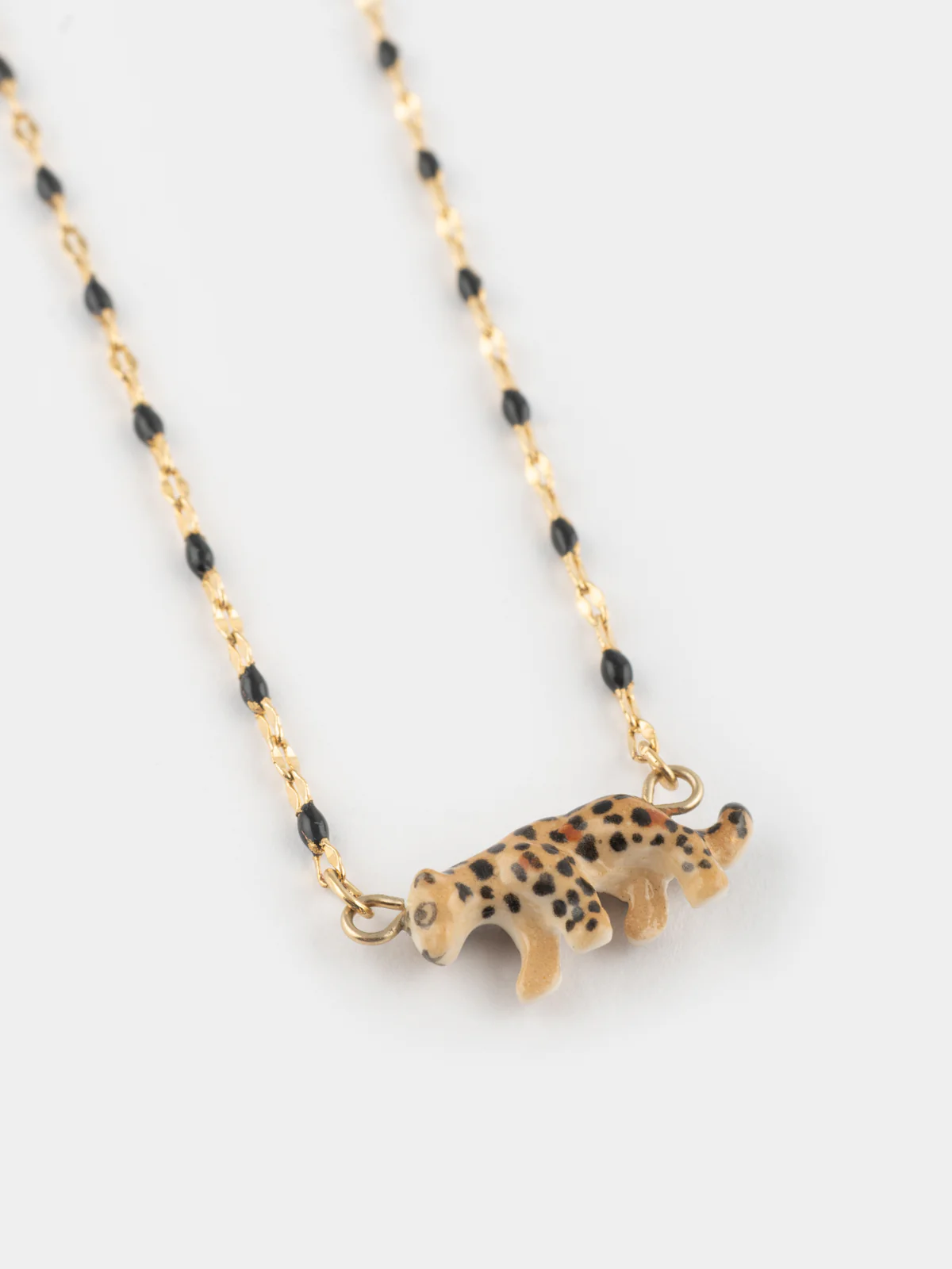 Collier perles et léopard - Image 3