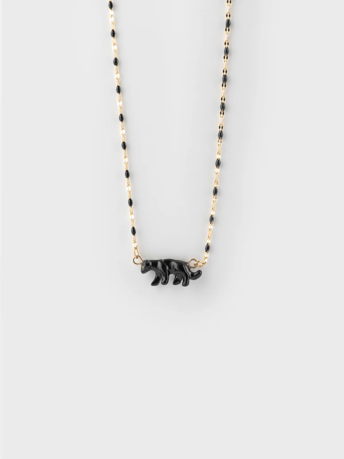Collier perles et panthère