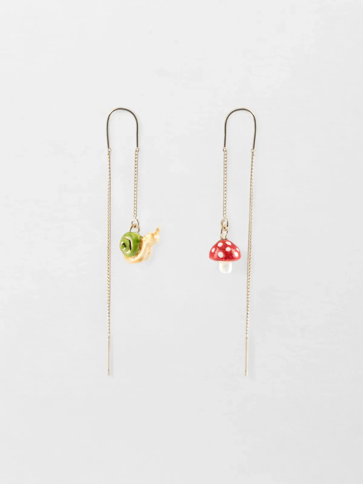 Longues boucles d'oreilles champignon et escargot