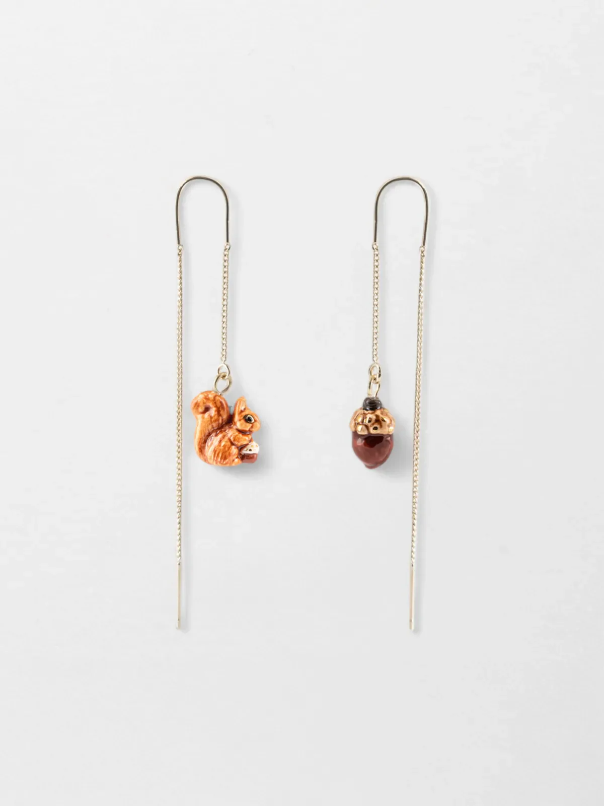Longues boucles d'oreilles écureuil et gland