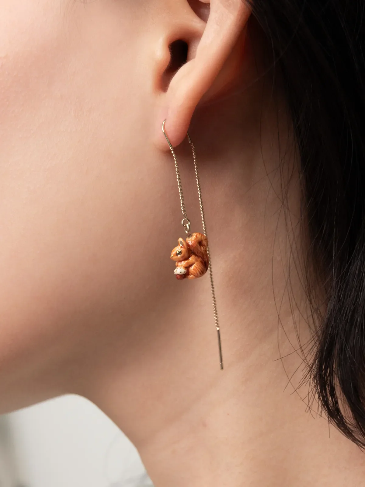 Longues boucles d'oreilles écureuil et gland - Image 3