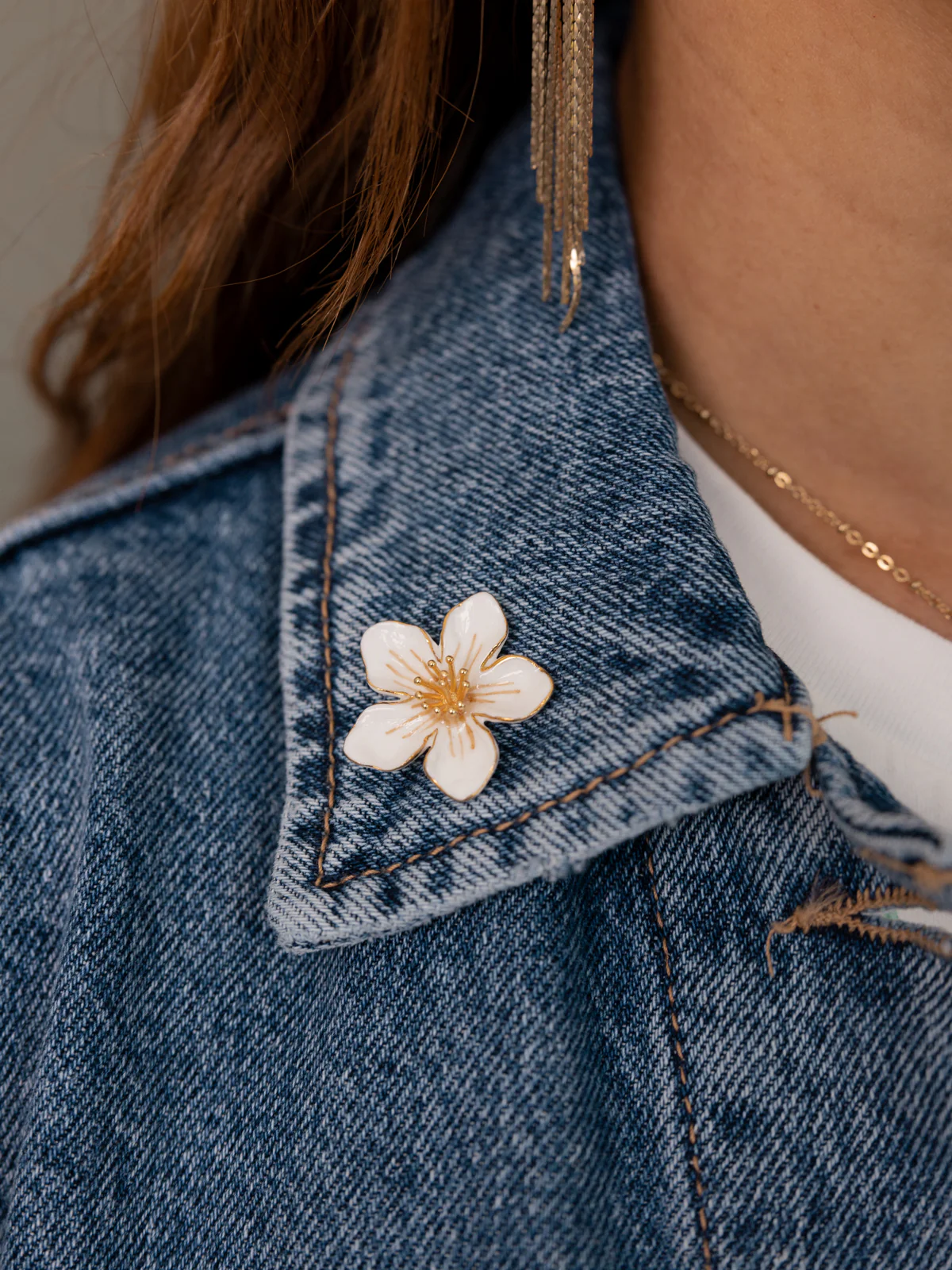 Pin's fleur blanche - Image 2