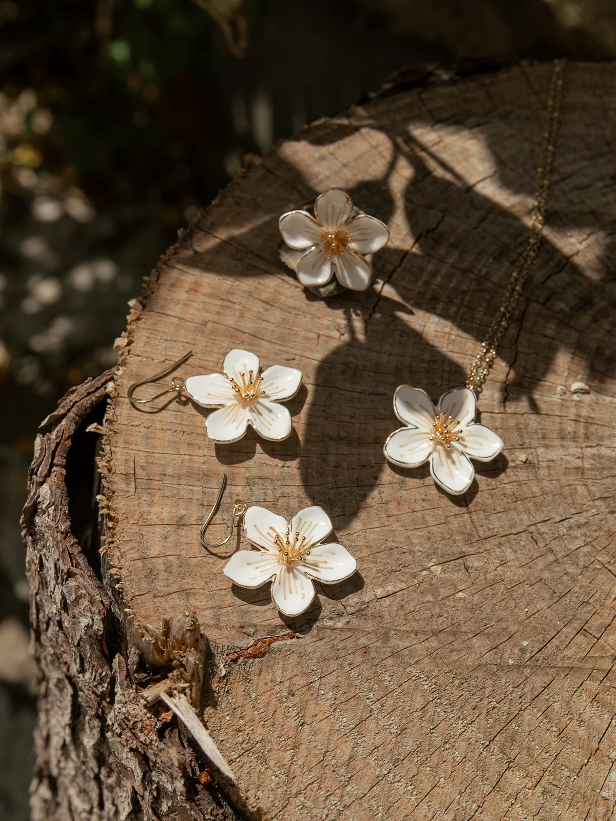 Pin's fleur blanche - Image 3