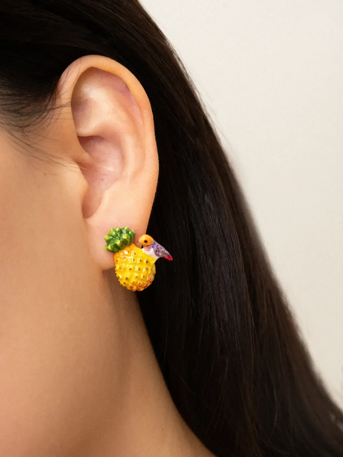Boucles d'oreilles puces - Ananas et oiseau diamant de Gould - Image 2